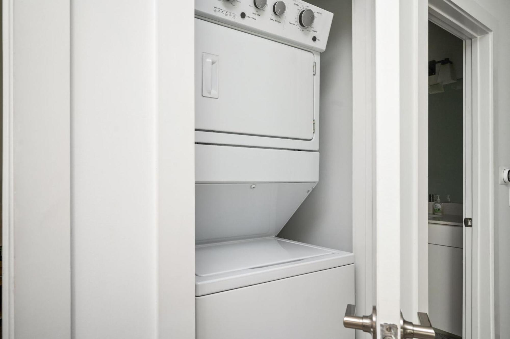 Brand New Condo With Balcony Washer Dryer 542Blvd Атланта Екстер'єр фото